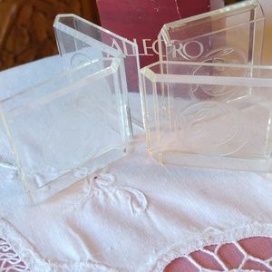 Vintage 1980 Allegro Clear Acrylic Individual Napkin Holders Set of 4 Flowers 2"